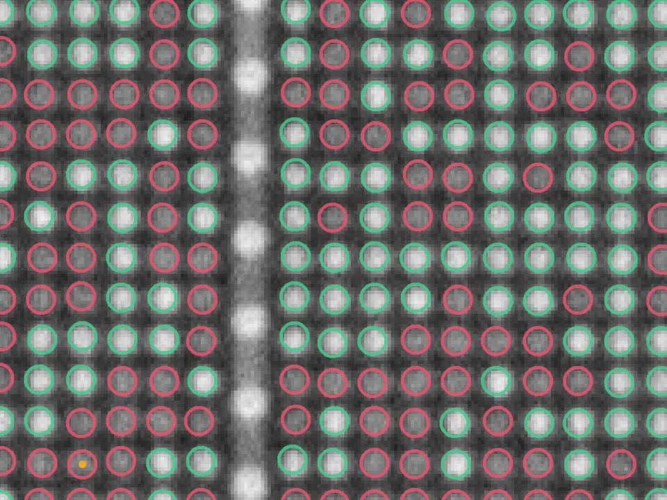 The same area with every bit classified: green rings for 1, red rings for 0, orange dots for uncertain bits